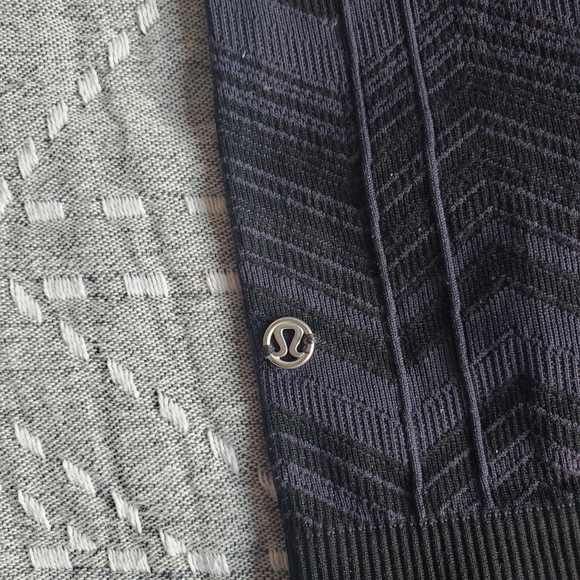 Lululemon tights chevron sizec4 - Picture 2 of 2
